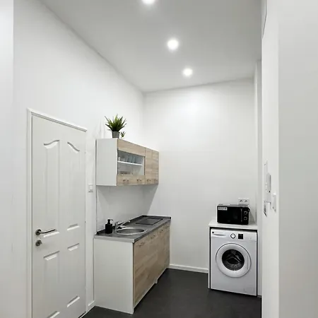 Brhomes Emerald Apartament