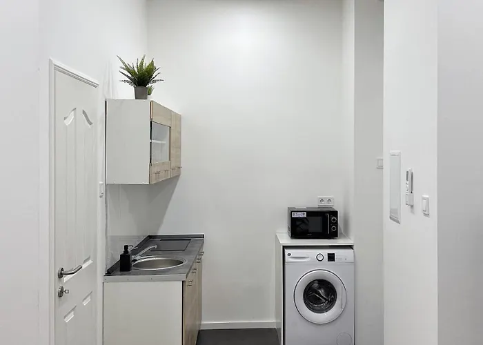 Brhomes Emerald Apartman *